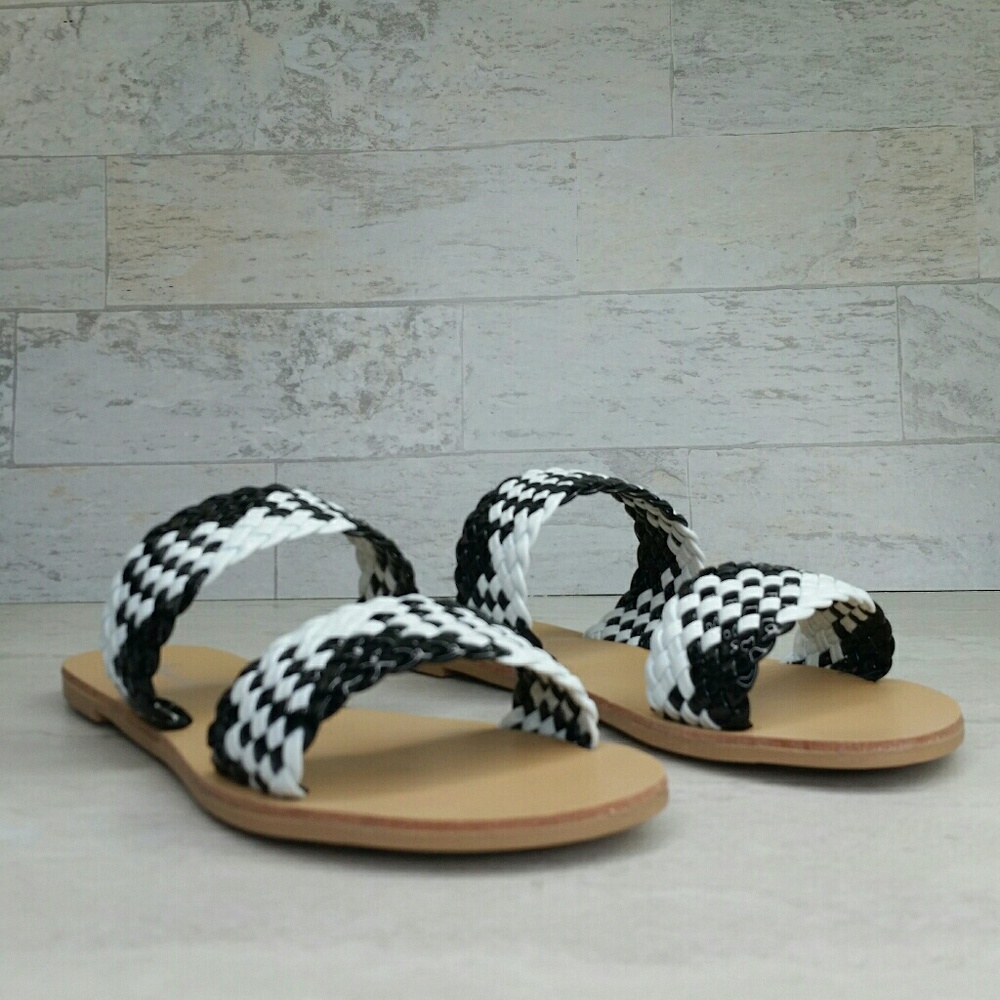 SALE!!! Black & White Patent Two-Banded Slip-On Sandal NEW - Picture 3 of 7